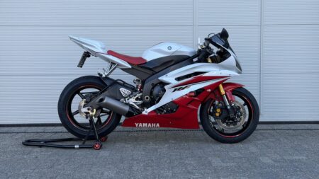 Yamaha YZF-R6 | RJ11 | Wit/Rood | Parelmoer wit | 3e eigenaar | 35kw