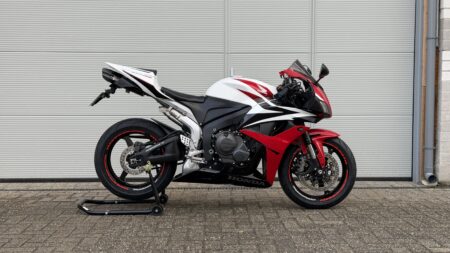 Honda CBR600RR | PC40 | Wit | MIVV | 35kw